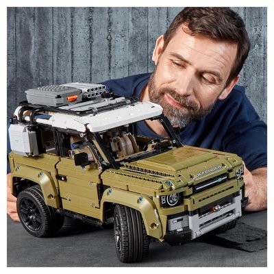 LEGO 42110 Technic Land Rover Defender - EOL 2022
